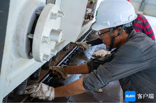 智造新動力 探訪海南屯昌環(huán)保設備制造廠——創(chuàng)新研發(fā)與調試并行，機械設備即將投入生產(chǎn)